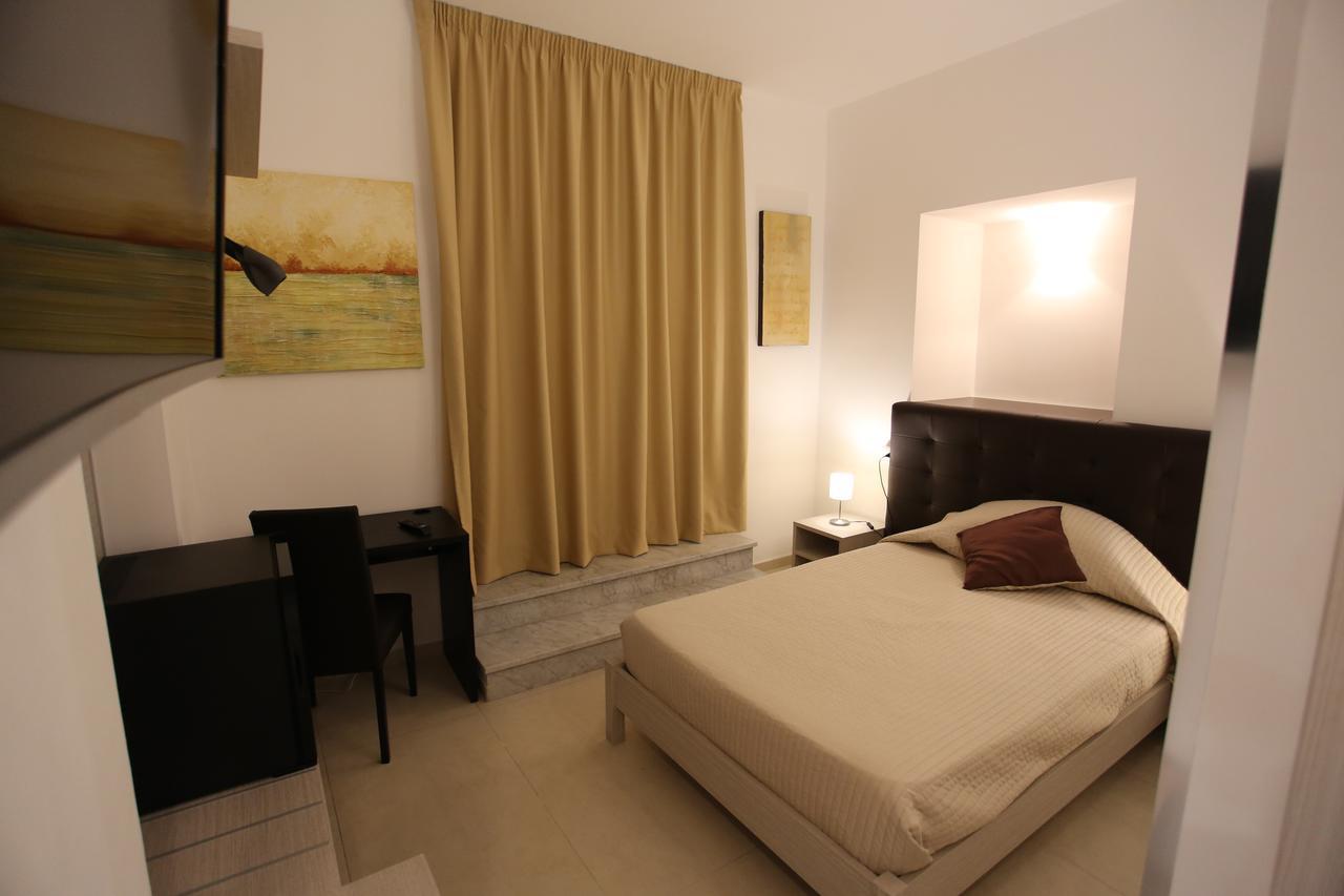 Hotel Eubea Reggio di Calabria Dış mekan fotoğraf