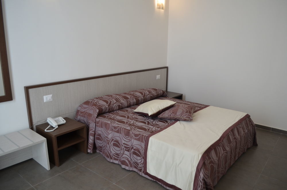 Hotel Eubea Reggio di Calabria Dış mekan fotoğraf