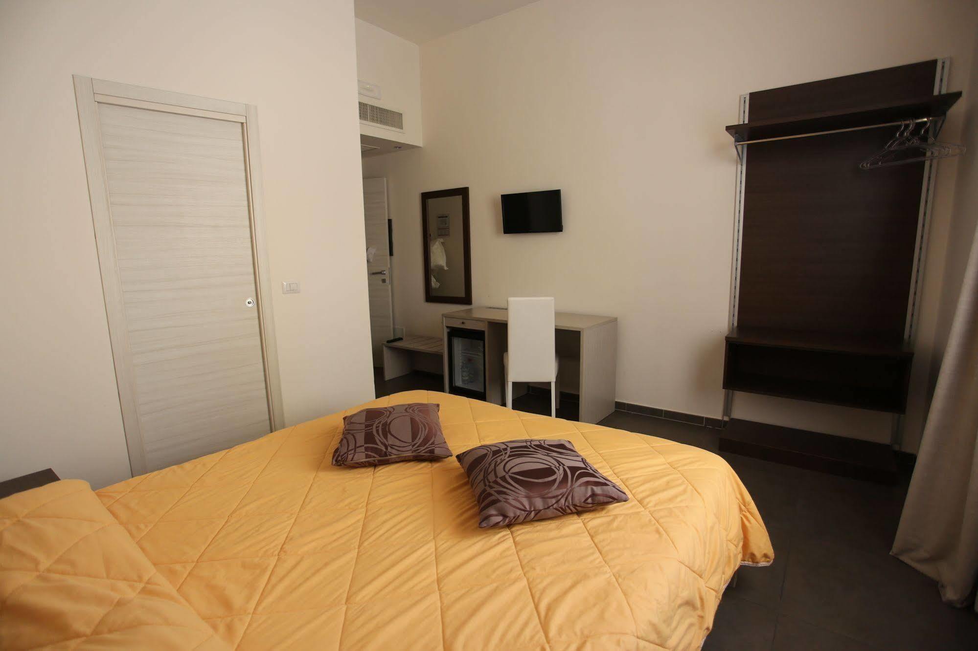 Hotel Eubea Reggio di Calabria Dış mekan fotoğraf