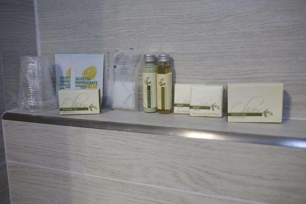Hotel Eubea Reggio di Calabria Oda fotoğraf